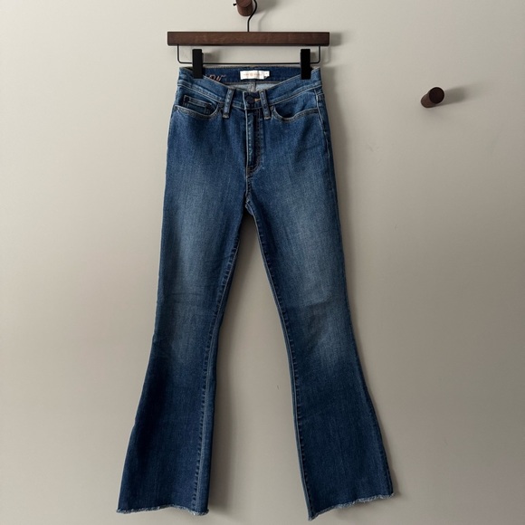 EUC TORY BURCH MID-WASH BLUE FLARE JEANS SIZE 23 - Picture 1 of 8